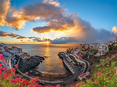 Sonnenuntergang in Puerto de Santiago nahe Santiago del Teide